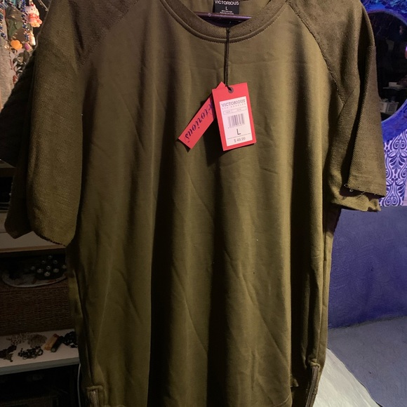 Victorious Unisex Olive Tee - Picture 2 of 7